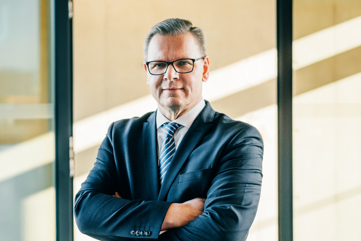 Dr. Thorsten Zisowski